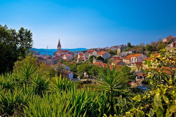 Poceni apartmaji Brač - Milna