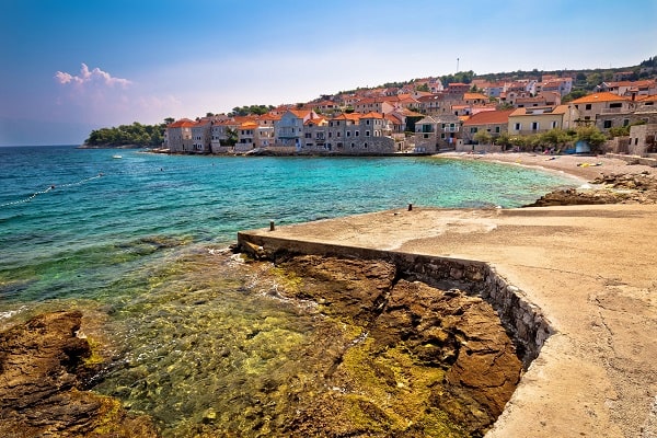 Zasebna namestitev Brač - Postira