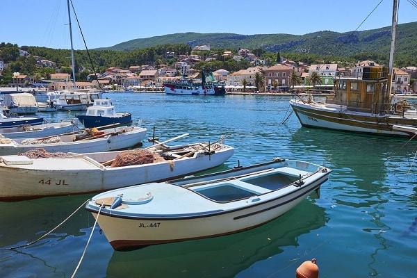 Poceni apartmaji Hvar - Sućuraj