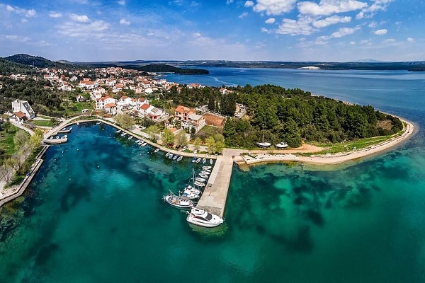 Poceni apartmaji Raslina