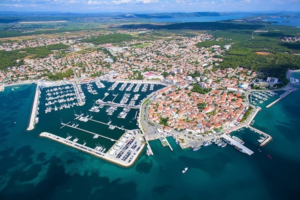 Poceni apartmaji Biograd
