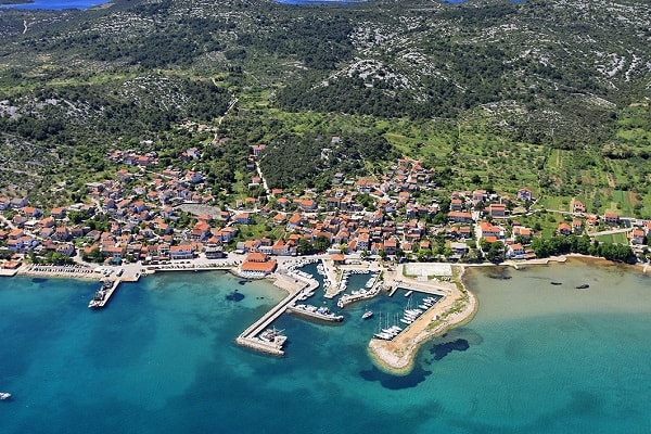 Poceni apartmaji Pašman - Tkon
