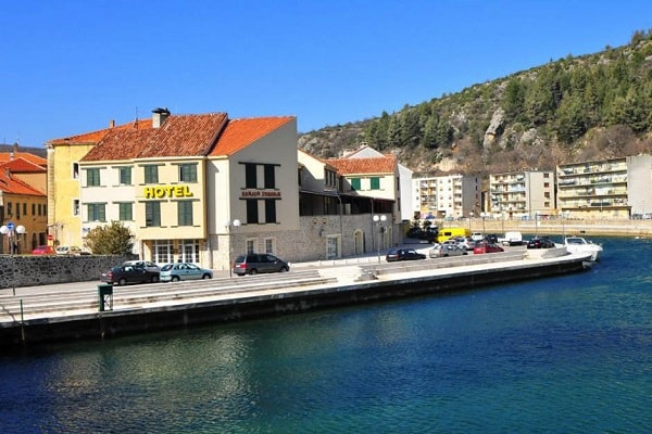 Poceni apartmaji Obrovac