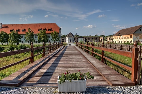 Neposreden stik z lastniki nastanitve Slavonski Brod