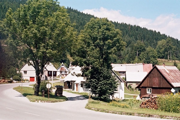 Poceni apartmaji Crni Lug