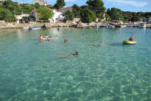 Zasebna namestitev Pag - Jakišnica