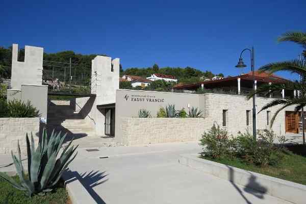 Faust Vrančičev spominski center - Hrvaška